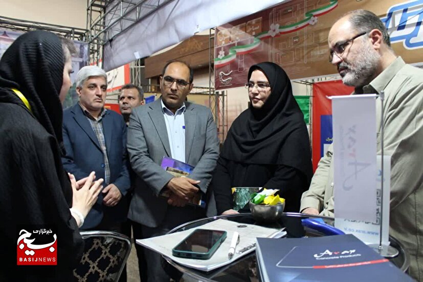 نمایشگاه‌ معرفی توانمندیهای شرکت های تولیدی و صنعتی برگزیده و کارگاههای تخصصی رفع موانع تولید برگزار گردید.