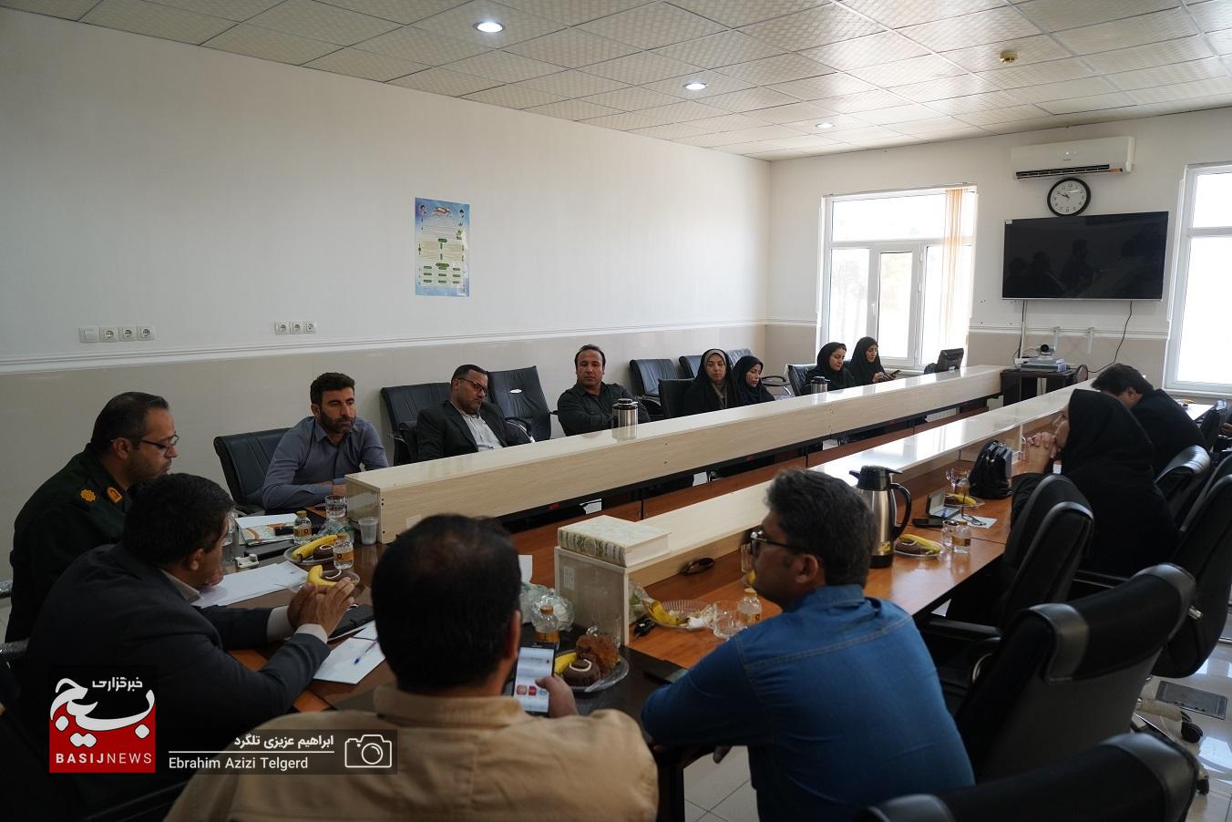 بررسی طرح خدمات دهی به خبرنگاران در هیئت اندیشه ورز بسیج رسانه استان
