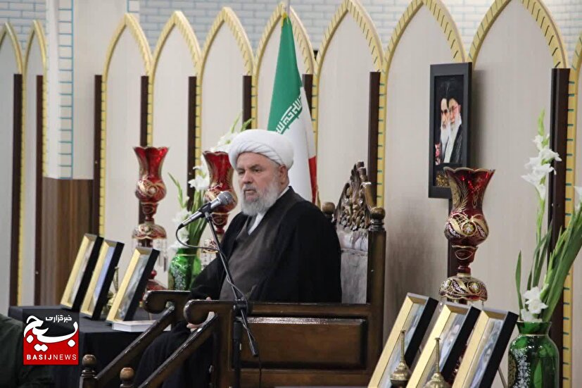 مراسم سالگرد ارتحال امام خمینی(ره) در هشتگرد برگزار شد+تصاویر
