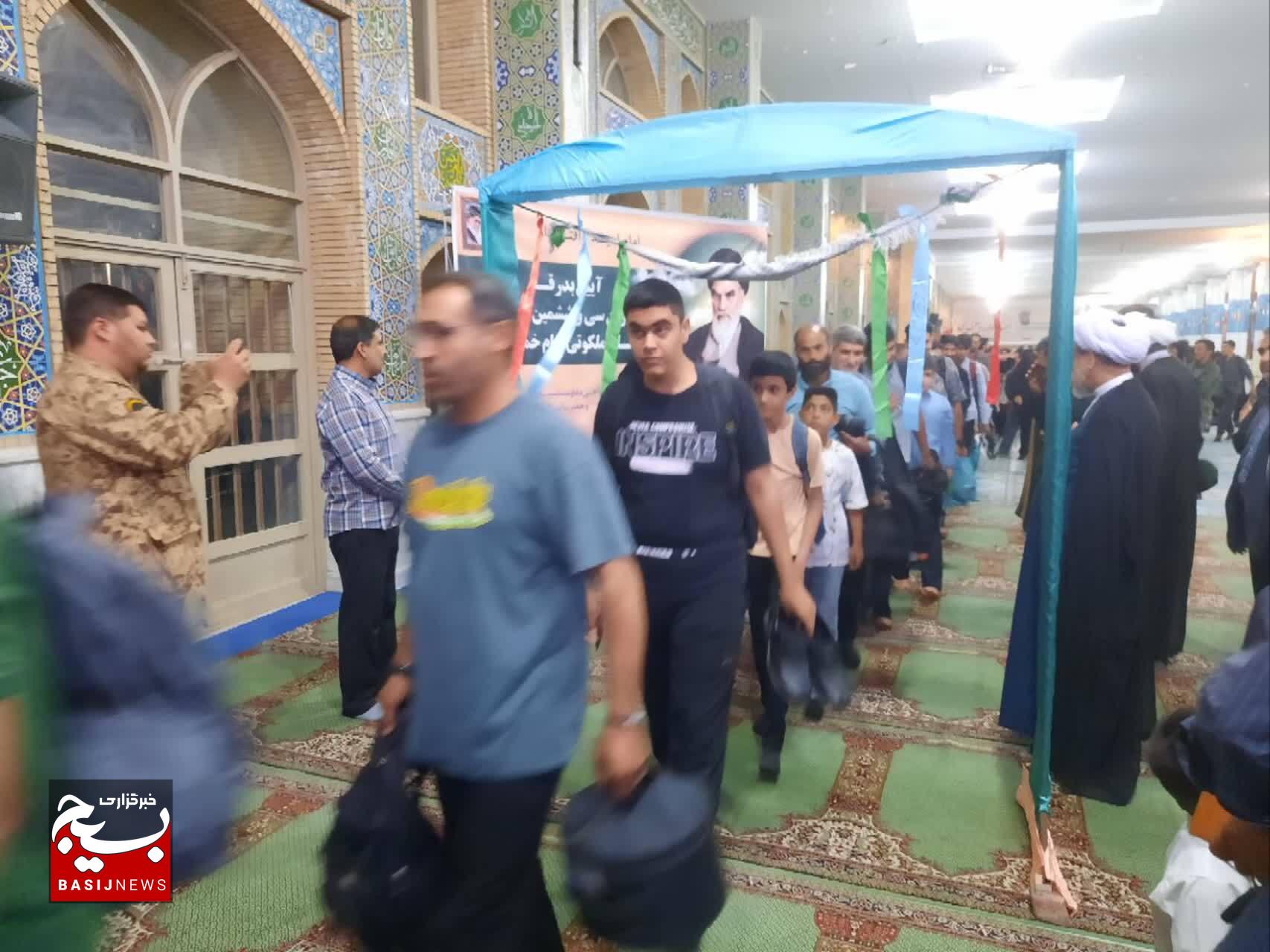 اعزام زائران کرمانی به مرقد مطهر امام خمینی (ره)