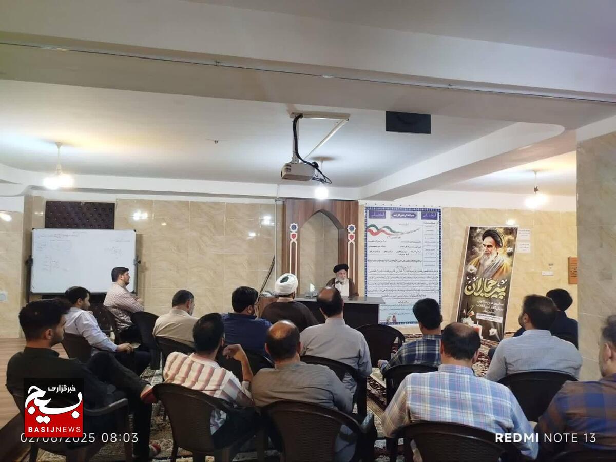 اساس اسلام در معنویات و اعتقاد کامل به قرآن کریم است/ نماز، کارخانه انسان‌سازی است