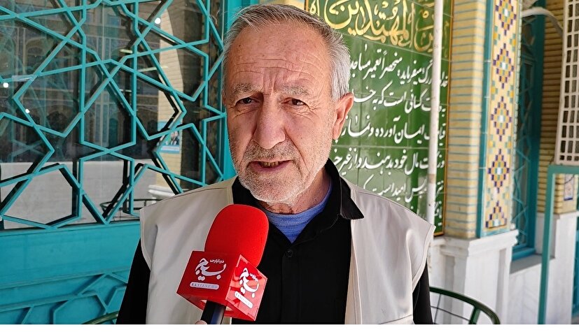 یادآوری لحظات غم‌انگیز ارتحال رهبر کبیر انقلاب در دبیرستان شهید مطهری شهرکرد
