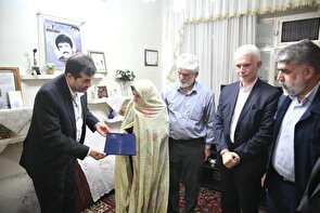 دیدار مسئولان عالی ورزش کشور با خانواده گرانقدر شهید ورزشکار احمد تقی‌زاده