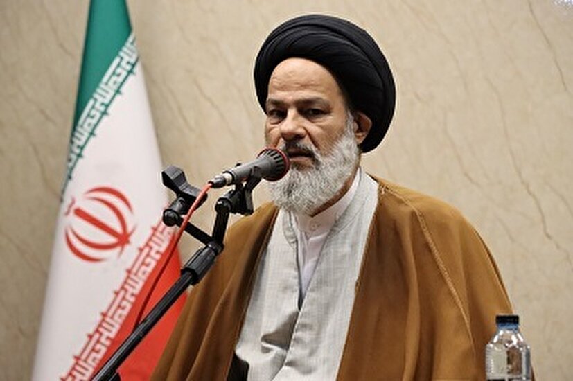 علت محبوبیت امام خمینی( ره) عمل صالح ایشان بود/انقلاب اسلامی با هدایت امام خمینی(ره) در دنیا فراگیر شد