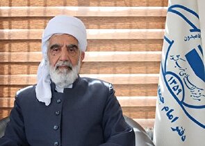 راه امام (ره) را با جوانان ادامه دهیم