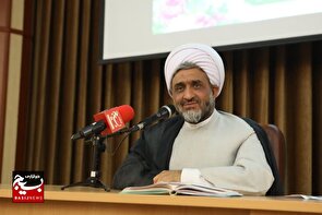 امام خمینی(ره) چگونه ایران را دوباره عزیز کرد