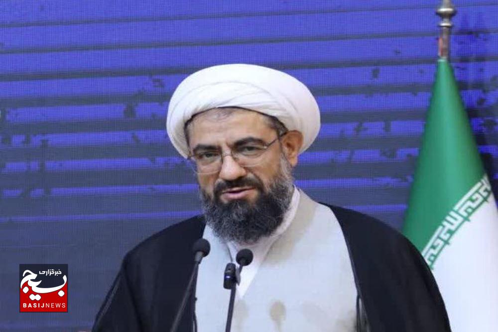 همدان شایسته تبدیل شدن به مرکز جهانی طب سنتی است