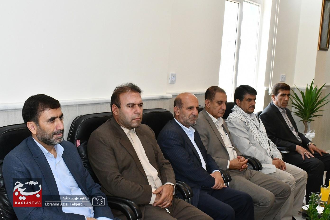 دیدار جمعی از اساتید دانشگاه های استان با فرمانده سپاه فتح