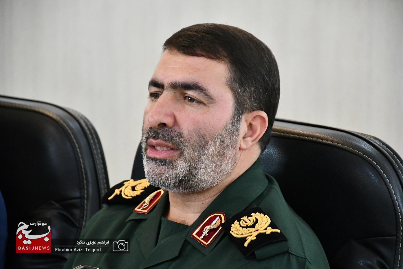 دیدار جمعی از اساتید دانشگاه های استان با فرمانده سپاه فتح