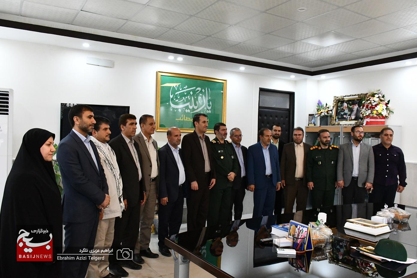 دیدار جمعی از اساتید دانشگاه های استان با فرمانده سپاه فتح