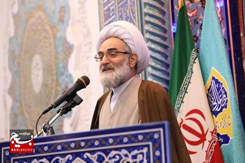 ملت ایران در مسیر مقاومت عقب نشینی نخواهد کرد