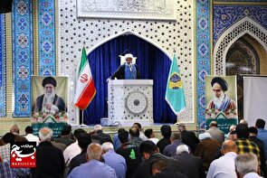 امروزه بحران جهان، بحران مدیریت است/جهان اسیر طاغوت‌هایی است که ملت‌ها را به سوی پرتگاه بی‌هویتی می‌کشانند/رویداد غدیر کلید اقامه تمام ارزش‌های الهی است/کارزار میان جبهه‌ی حسینی و جبهه‌ی یزیدی تمام‌نشدنی است/ امروز، روز وحدت و انسجام ملی در برابر دشمن مشترک تمام اقشار و سلایق ملت بزرگ ایران است