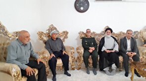 دیدار فرمانده سپاه امیرالمؤمنین (ع) استان ایلام با خانواده شهید علی‌اکبر شکریان