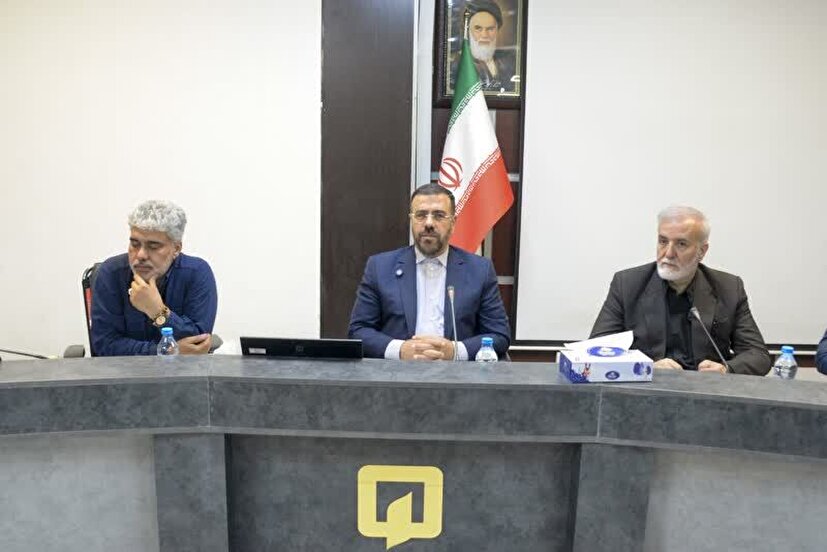 شکل‌گیری دفاع ملی دشمن را مستأصل و ناامید می‌کند
