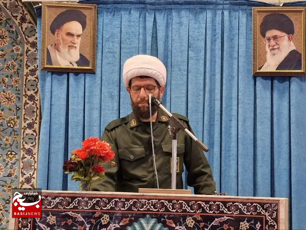 با متخاصم تا پای جان می‌جنگیم+عکس جمعه خشم و نصر