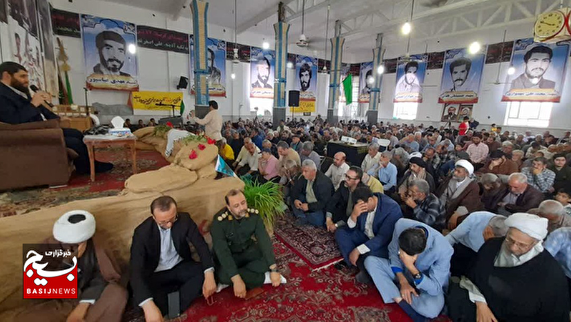 بزرگداشت ۱۵ شهید روستای حسین‌آباد شاهرود