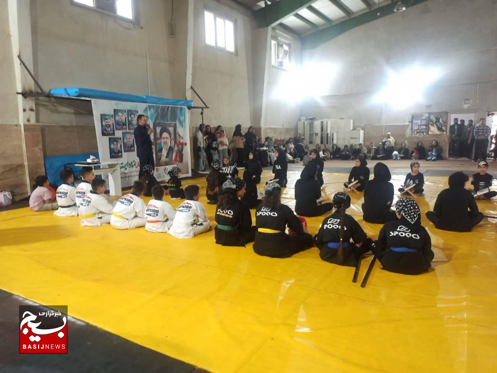 محفل قرآنی و تجلیل از قهرمانان ورزشی شهرستان البرز برگزار شد