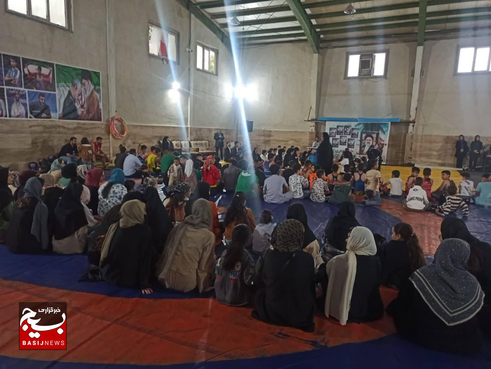 محفل قرآنی و تجلیل از قهرمانان ورزشی شهرستان البرز برگزار شد