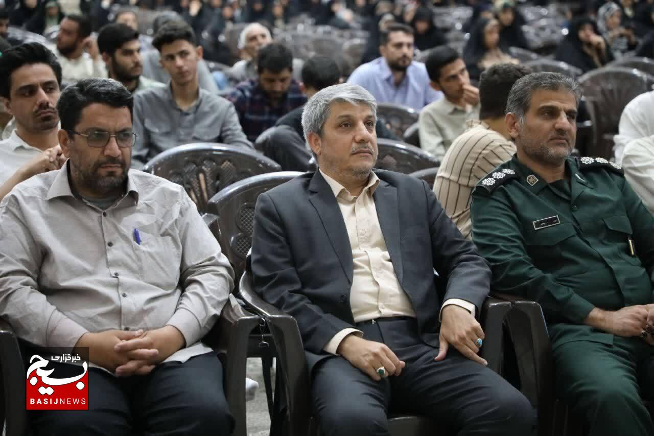 گردهمایی عظیم روشنگران بسیج در حرم امام خمینی (ره)؛ احیای گفتمان مقاومت در مکتب روح‌الله