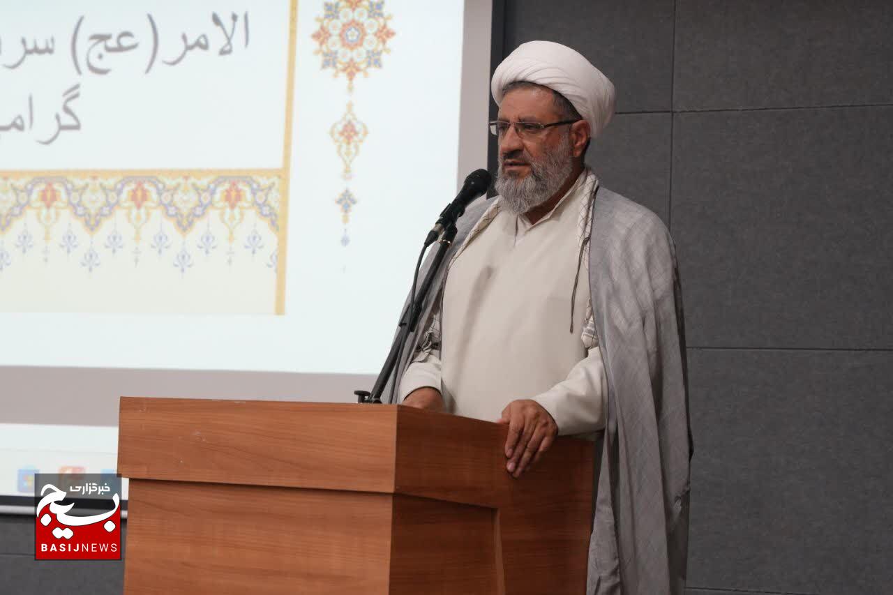 روحانیت انقلابی، با بصیرت‌شان فرماندهان جنگ را تربیت کردند/ امروز جغرافیای اعتقادی ما هدف دشمن است