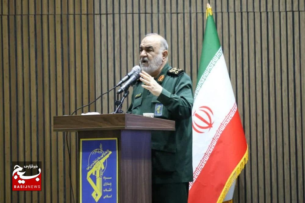 اگر صهیونیست‌ها حماقت کنند، دروازه‌های آتش به روی آنان باز می‌شود