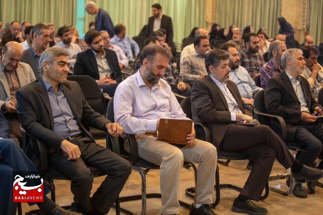 گرامیداشت سوم خرداد روز مقاومت و ایثار و پیروزی و عملیات غرورآفرین فتح خرمشهر و یادبود شهدای خدمت، برگزار شد. گرامیداشت سوم خرداد روز مقاومت و ایثار و پیروزی و عملیات غرورآفرین فتح خرمشهر و یادبود شهدای خدمت، برگزار شد.