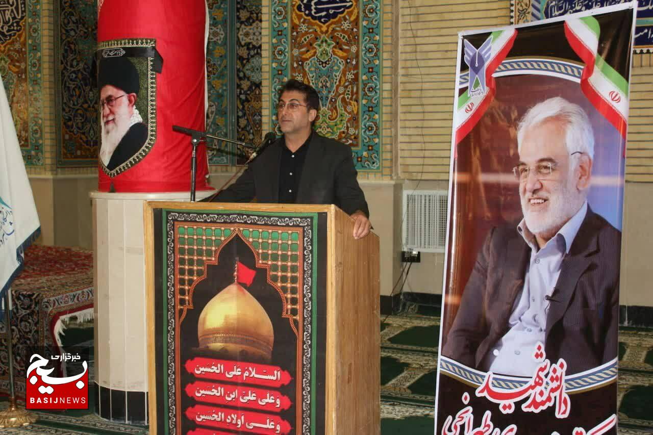 عامل اصلی پیروزی غرورآفرین ایران تدابیر مقام معظم رهبری بود