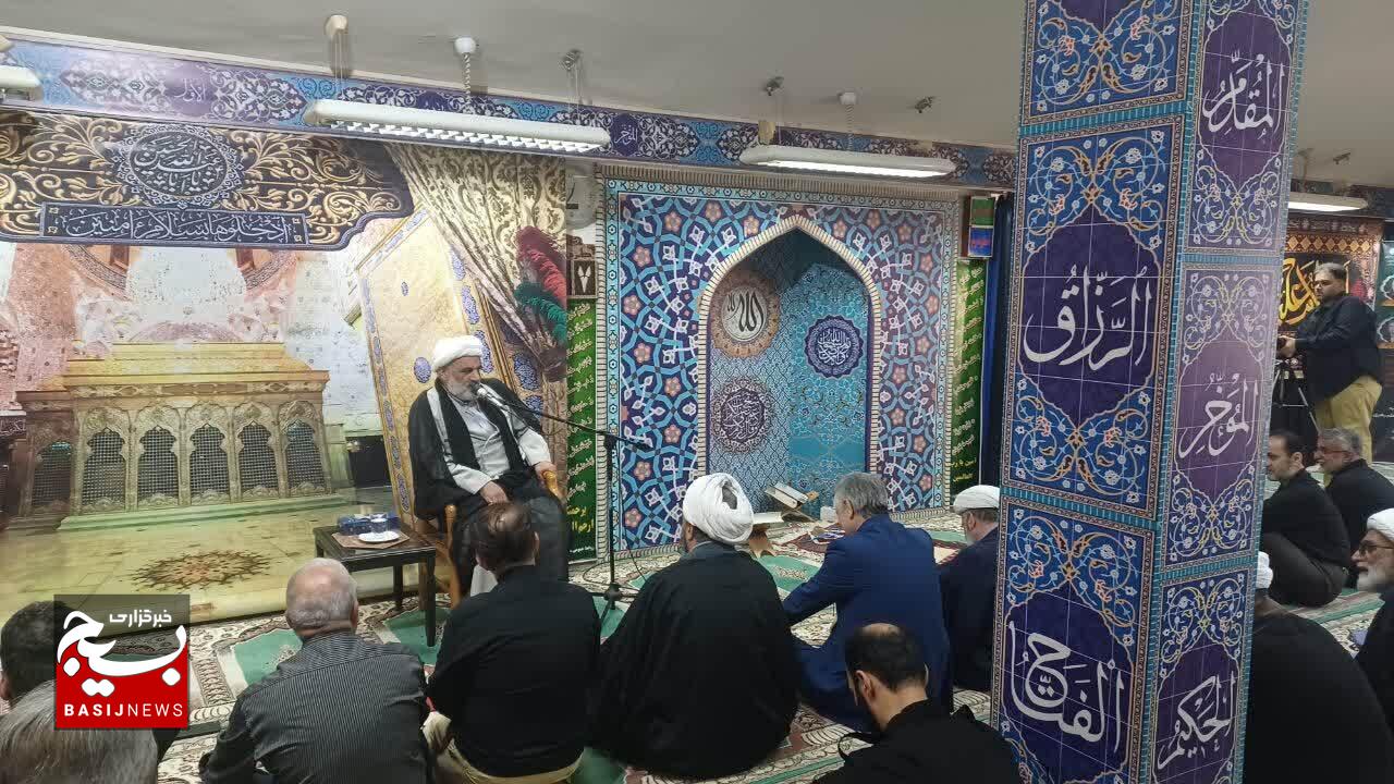 تلاوت قرآن، عبادتی بی‌بدیل و عامل صفای دل است