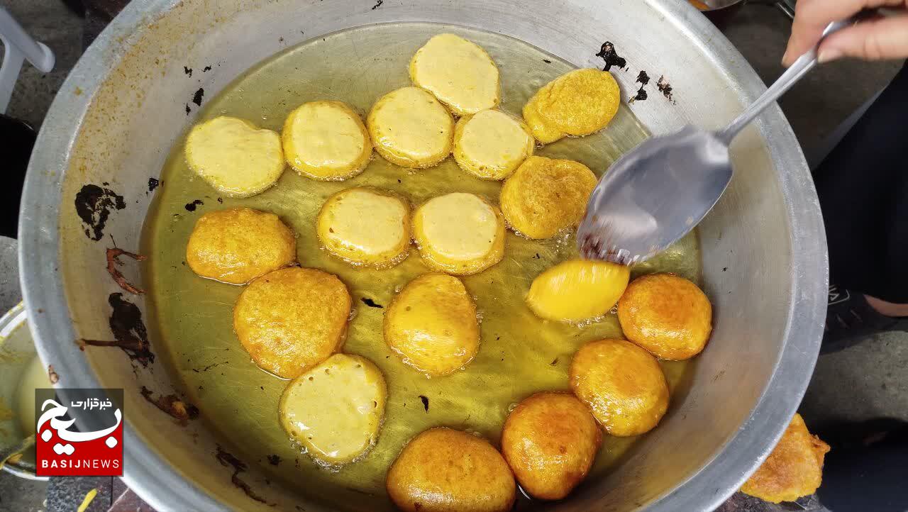میزبانی بانوان آستانهای با سنتی بیش از یکقرن در شب تاسوعا میزبانی بانوان آستانهای با سنتی بیش از یکقرن در شب تاسوعا