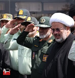  اتحاد رمز پیروزی ملت در جنگ با استکبار است