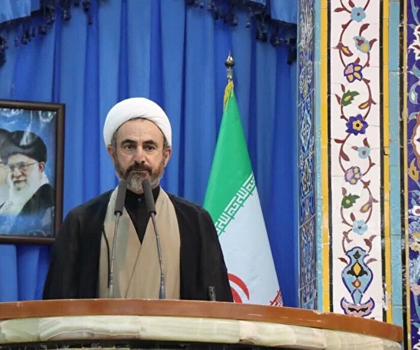 امام جمعه ایلام: وحدت و ولایت رمز اقتدار در مقابل توطئه دشمنان است