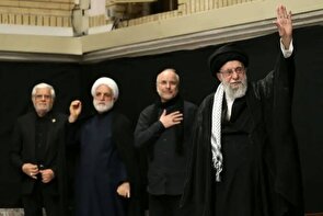 در شب عاشورا، پرچم ایستادگی بر دوش ولی امر