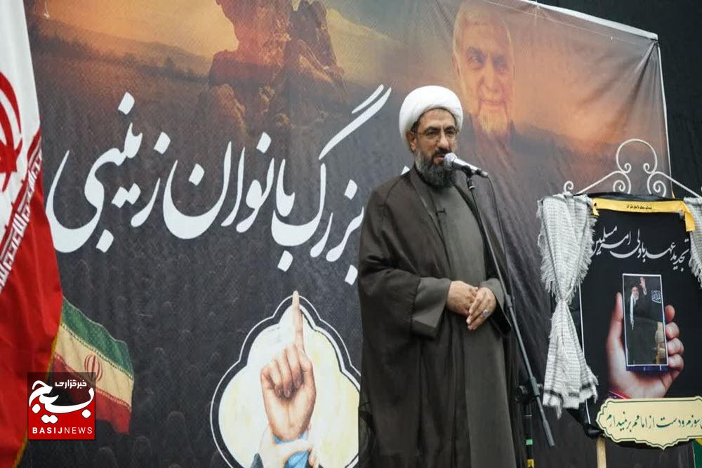  نگاه زینبی رمز پیروزی جریان حق است