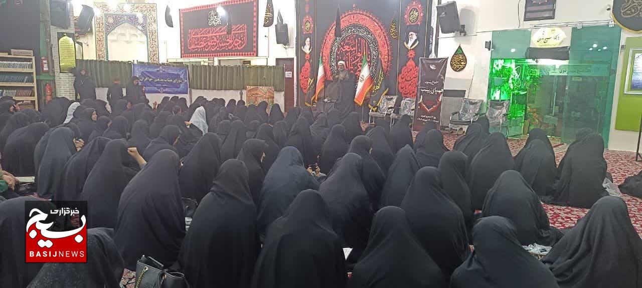 اجتماع زینبیون بانوان مشهد در امام‌زاده غیاث‌الدین برگزار شد/ تأکید بر ایستادگی بانوان در مسیر زینبی