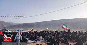 اجتماع بزرگ زینبیون در جوار شهدای خوشنام محله سینی