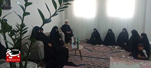 دیدار مدیریت حوزه‌های علمیه خواهران استان سمنان با خانواده شهید میلاد ملک در شاهرود