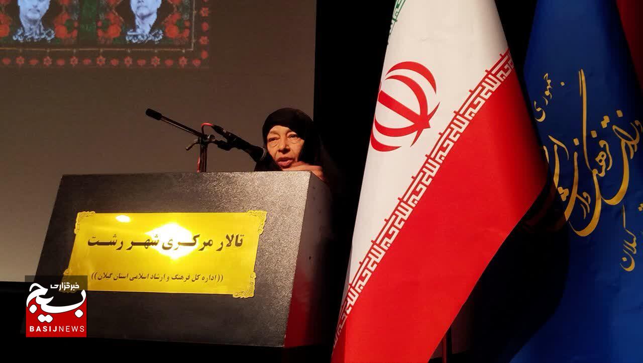 خدمت بی‌منت شهیدان، الگویی برای مدیران امروز است 