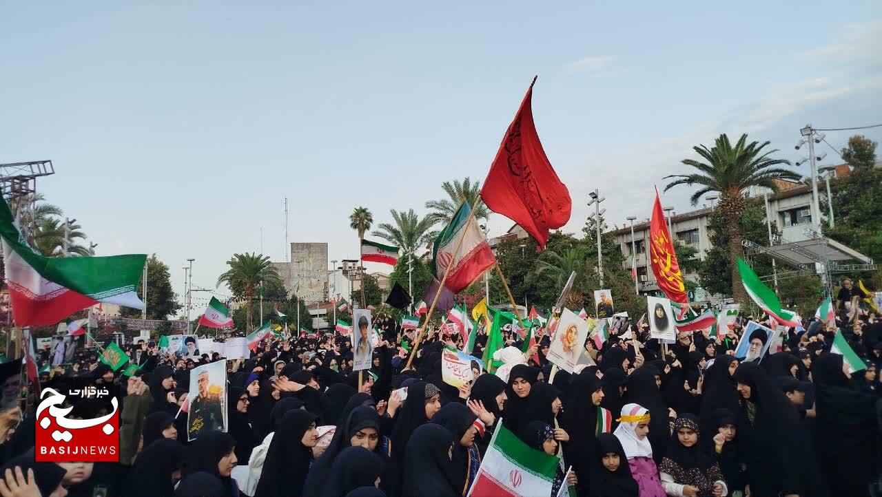 حجاب نماد عظمت زن مسلمان و سنگر فرهنگی جامعه است