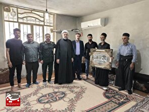 دیدار با خانواده شهید سلمان ململی گلزاری در شهرستان ایذه