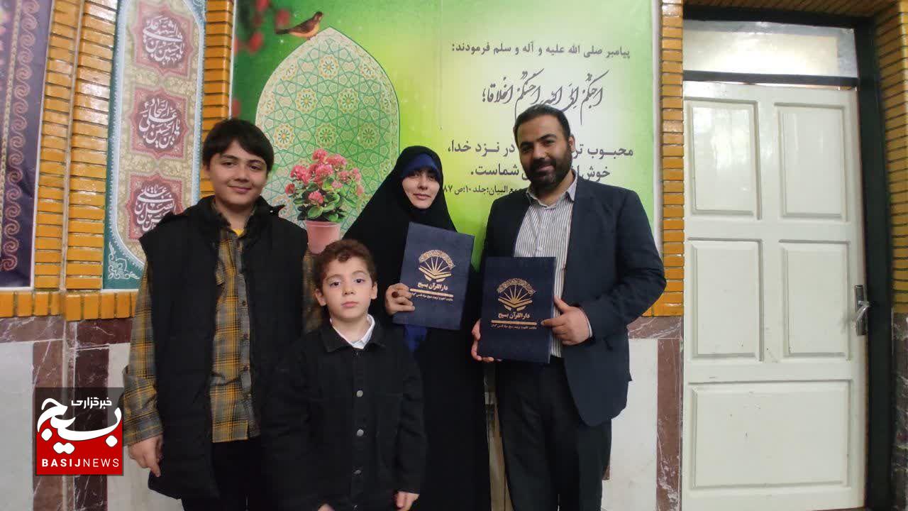 معلم قرآن باید اهل تقوا و بصیرت باشد
