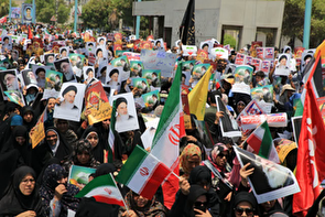 مشت‌محکم‌مدافعان‌خلیج‌فارس‌بردهان‌دشمنان‌؛درراهپیمایی‌جمعه‌های‌خشم‌ونصر