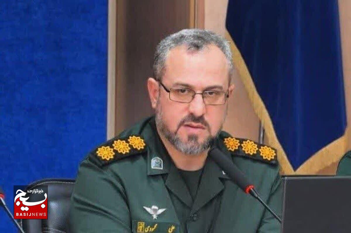 چشمان همیشه بیدار رزمندگان اسلام تمام تحرکات دشمن را زیر نظر دارد