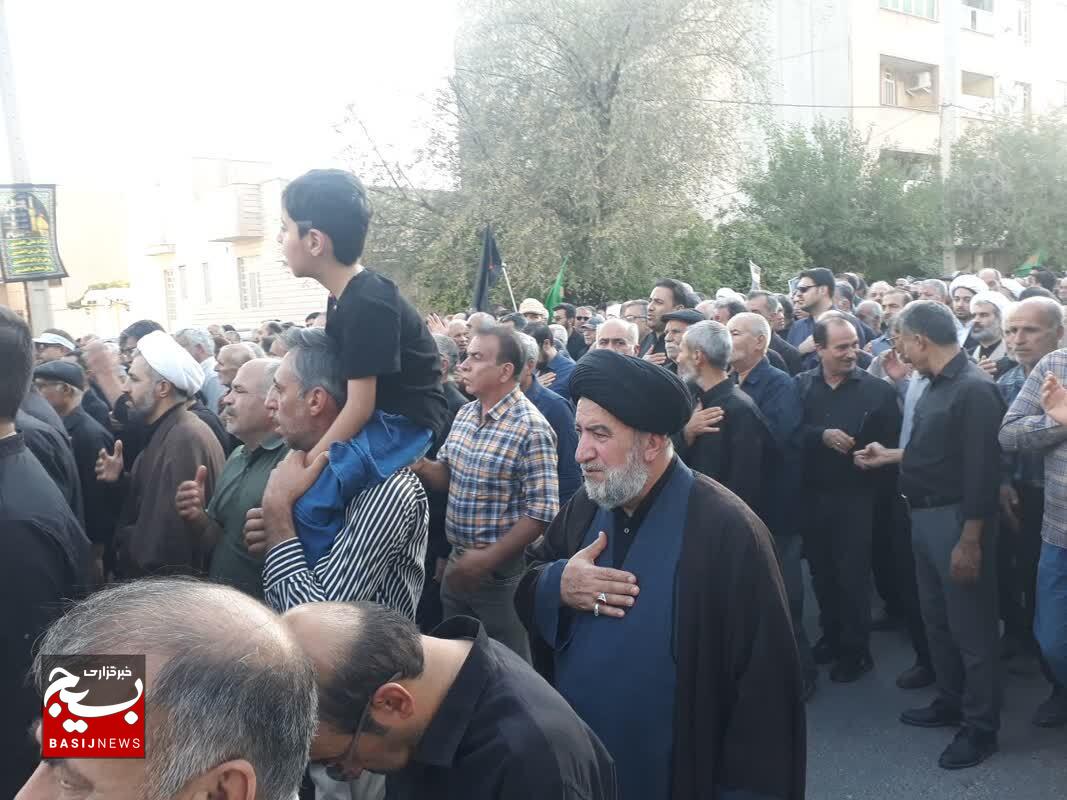 مردم کازرون در این جنگ تحمیلی با تقدیم سه شهید نوذری، عباسی و برجی دین خود را به ایران اسلامی ادا کردند+عکس