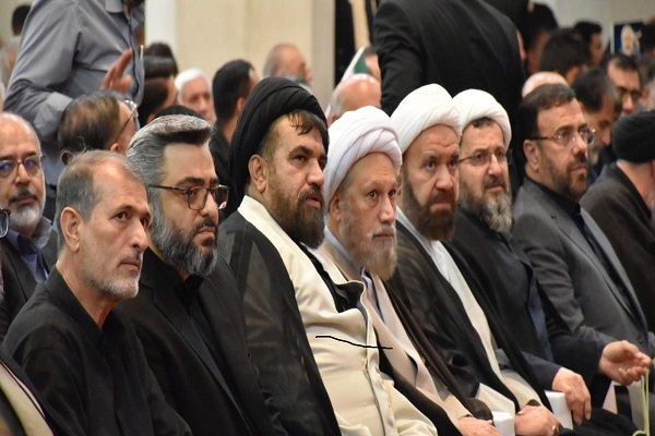 تداوم همدلی و همراهی میان مردم و مسئولان، شرط قطعی پیروزی است/ چهلمین روز شهادت ۲۶ شهید اقتدار در فارس برگزار شد +عکس