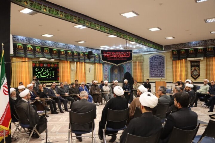 پناهیان: اربعین پایگاه بزرگ حل مسائل فرهنگی کشور است پناهیان: اربعین پایگاه بزرگ حل مسائل فرهنگی کشور است