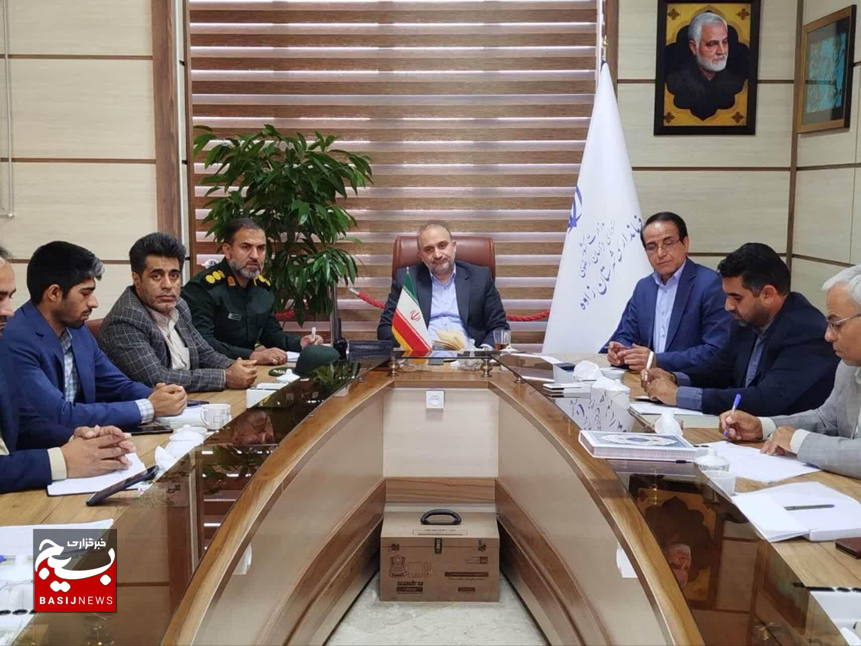 تأکید فرماندار زاوه بر رصد مستمر بازار و برخورد با افزایش غیرقانونی قیمت‌ها