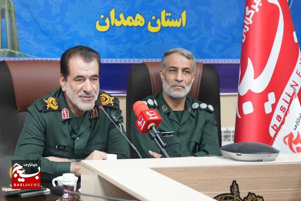 خبرنگاران، جهادگران عرصه اطلاع‌رسانی هستند/ وفاق ملی موجب شکست دشمن می‌شود