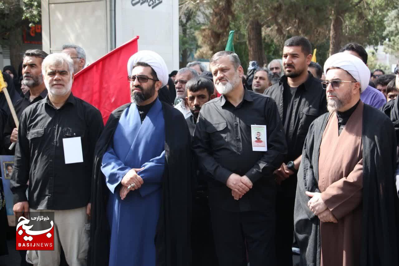 پیادهروی دلسوختگان و جاماندگان اربعین در قزوین برگزار شد پیادهروی دلسوختگان و جاماندگان اربعین در قزوین برگزار شد