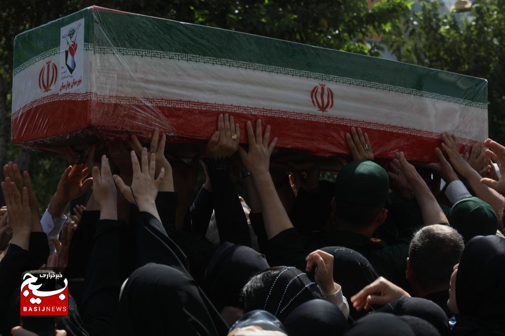 مراسم تشییع شهید اقتدار بسیج «اسماعیل پاشایی» از شهدای جنگ تحمیلی ۱۲ روزه