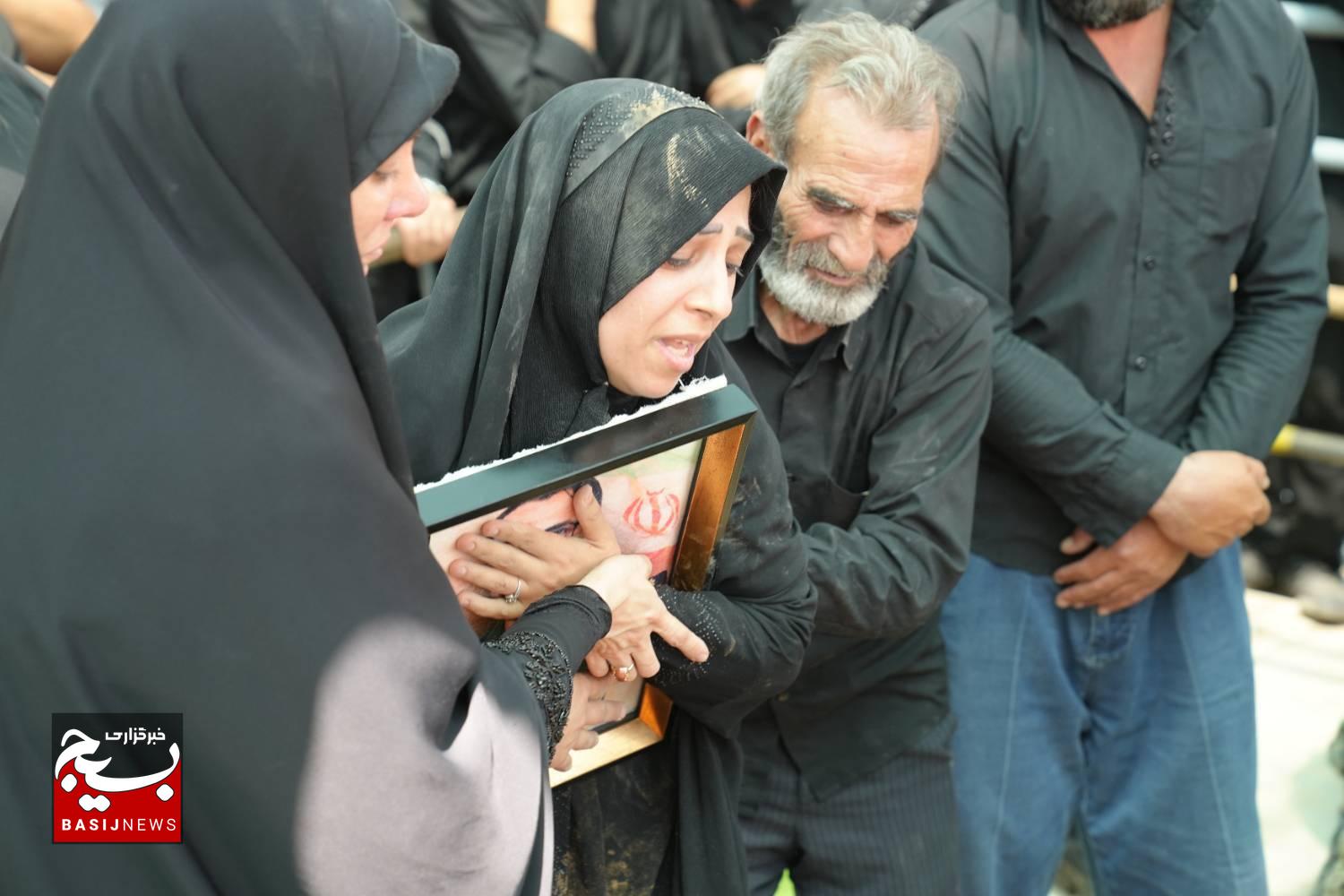 مراسم تشییع شهید اقتدار بسیج «اسماعیل پاشایی» از شهدای جنگ تحمیلی ۱۲ روزه